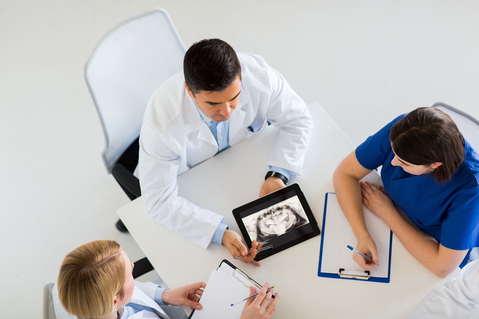 The Mentorship Myth: Why Your Best Surgeon Might Be Your Worst Teacher